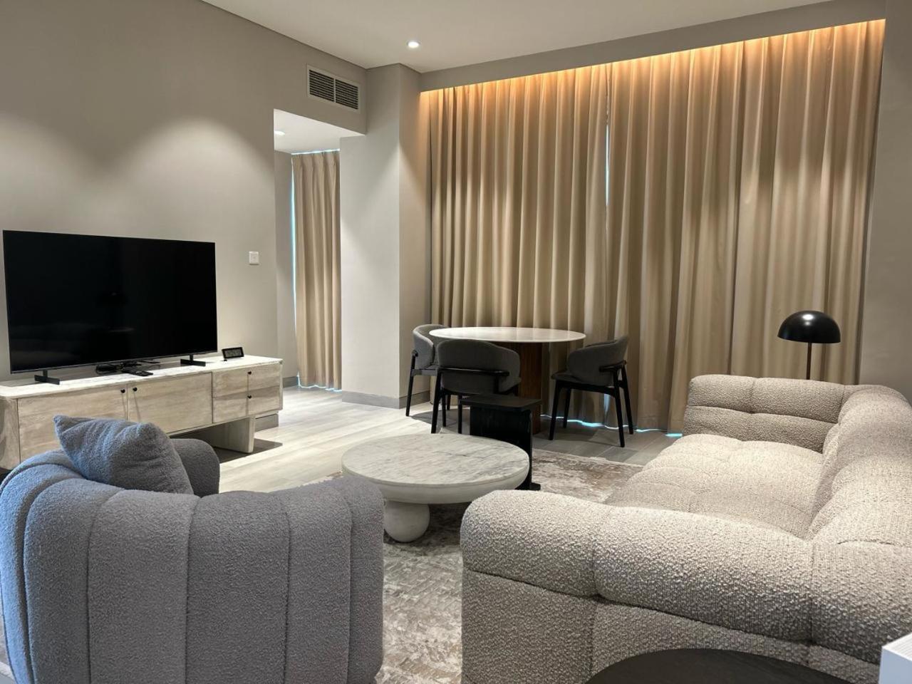 Dubai Marina Walk Gem Modern Apartments With Pool & Gym Access, Steps To Beach & Metro Managed By Sunnyhomes Exterior foto